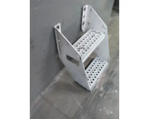 INTERNATIONAL PROSTAR 122 FRAME STEP