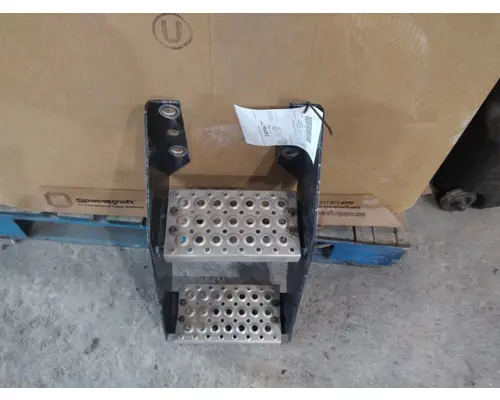 INTERNATIONAL PROSTAR 122 FRAME STEP