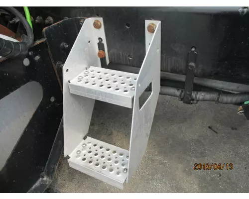 INTERNATIONAL PROSTAR 122 FRAME STEP