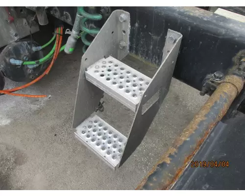 INTERNATIONAL PROSTAR 122 FRAME STEP