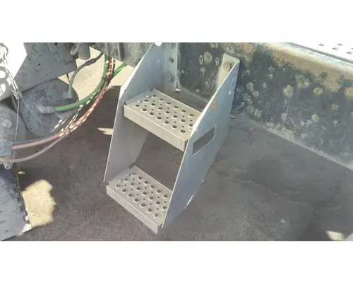 INTERNATIONAL PROSTAR 122 FRAME STEP