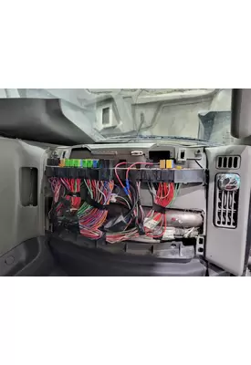 INTERNATIONAL PROSTAR 122 FUSE BOX