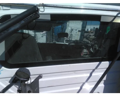 INTERNATIONAL PROSTAR 122 GLASS, BACK