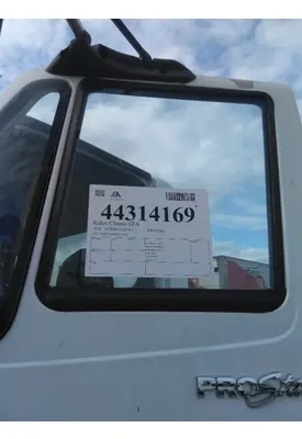 INTERNATIONAL PROSTAR 122 GLASS, DOOR, FRONT