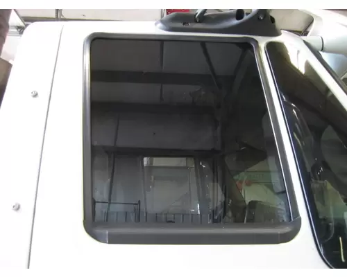 INTERNATIONAL PROSTAR 122 GLASS, DOOR, FRONT