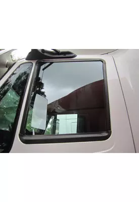 INTERNATIONAL PROSTAR 122 GLASS, DOOR, FRONT