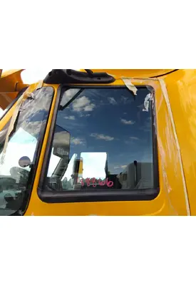 INTERNATIONAL PROSTAR 122 GLASS, DOOR, FRONT