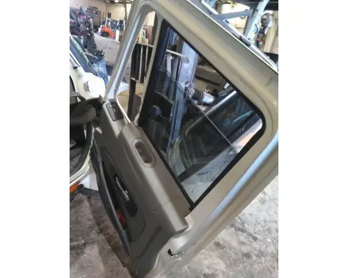 INTERNATIONAL PROSTAR 122 GLASS, DOOR, FRONT