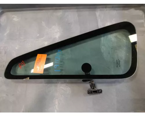 INTERNATIONAL PROSTAR 122 GLASS, DOOR VENT, FRONT
