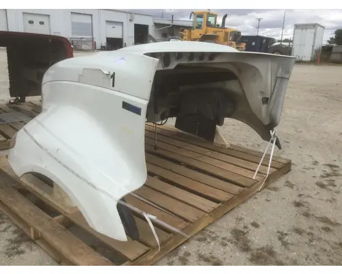 INTERNATIONAL PROSTAR 122 HOOD