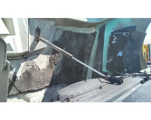 INTERNATIONAL PROSTAR 122 HOOD