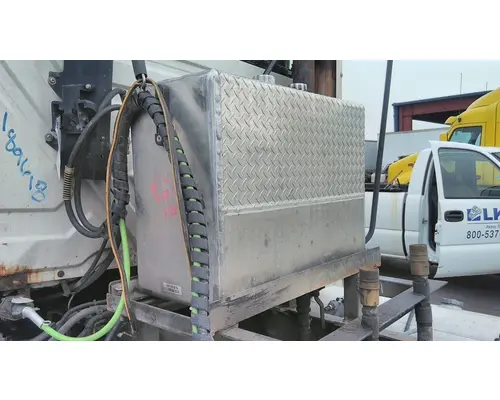 INTERNATIONAL PROSTAR 122 HYDRAULIC TANK