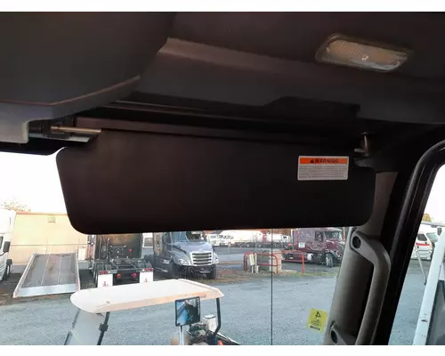 INTERNATIONAL PROSTAR 122 INTERIOR SUN VISOR