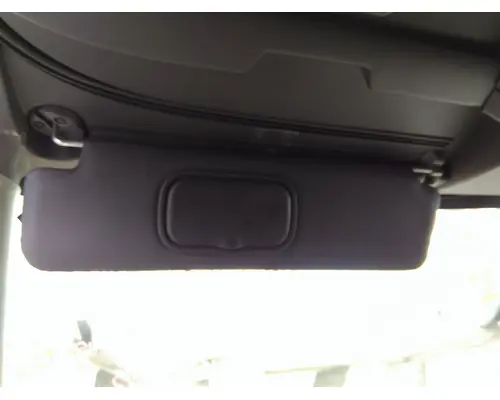 INTERNATIONAL PROSTAR 122 INTERIOR SUN VISOR