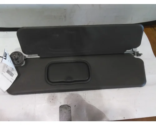 INTERNATIONAL PROSTAR 122 INTERIOR SUN VISOR
