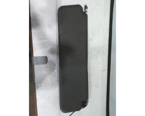 INTERNATIONAL PROSTAR 122 INTERIOR SUN VISOR