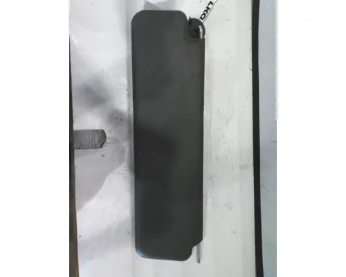 INTERNATIONAL PROSTAR 122 INTERIOR SUN VISOR