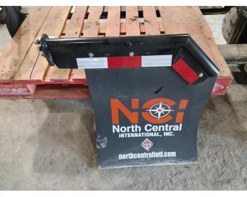 INTERNATIONAL PROSTAR 122 MUD FLAP HANGER