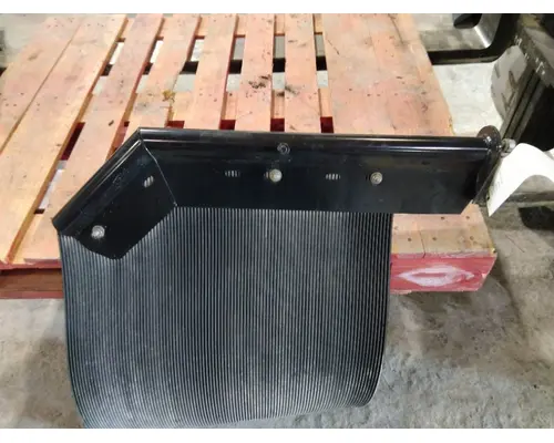 INTERNATIONAL PROSTAR 122 MUD FLAP HANGER