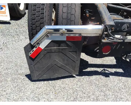 INTERNATIONAL PROSTAR 122 MUD FLAP HANGER