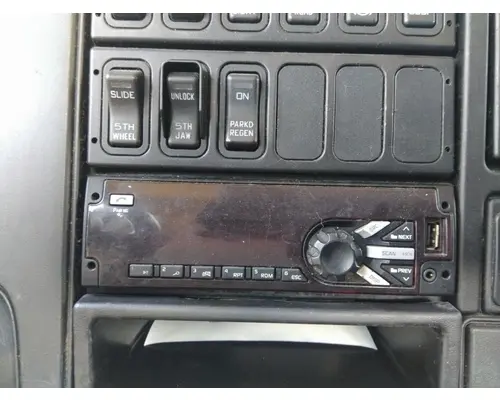 INTERNATIONAL PROSTAR 122 RADIO AMFMBLUETOOTH