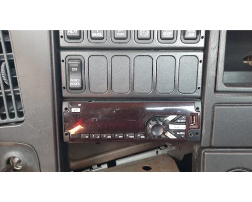 INTERNATIONAL PROSTAR 122 RADIO AMFMBLUETOOTH