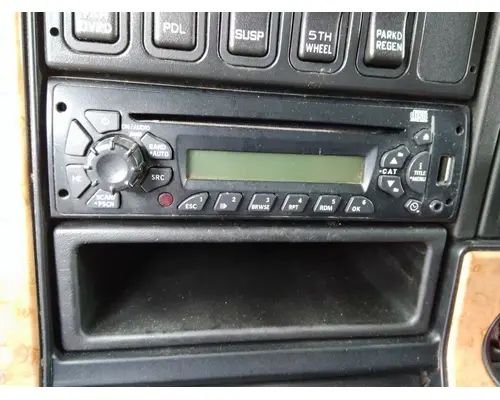 INTERNATIONAL PROSTAR 122 RADIO AMFMCD