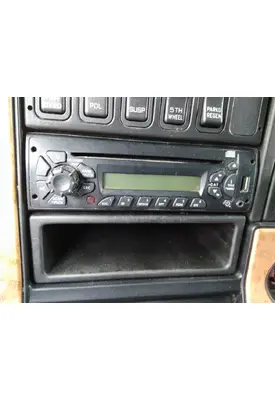 INTERNATIONAL PROSTAR 122 RADIO AM/FM/CD
