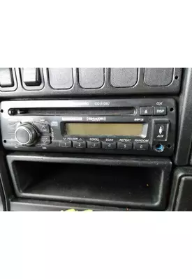 INTERNATIONAL PROSTAR 122 RADIO AM/FM/CD