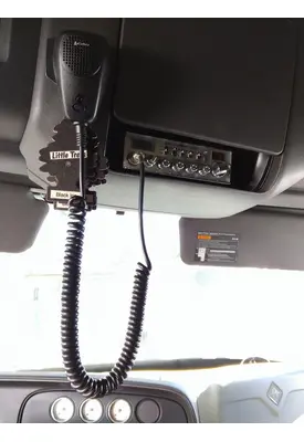 INTERNATIONAL PROSTAR 122 RADIO A/V EQUIPMENT