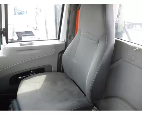 INTERNATIONAL PROSTAR 122 SEAT, FRONT