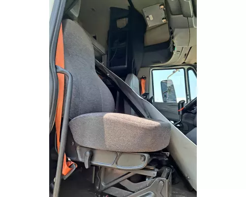 INTERNATIONAL PROSTAR 122 SEAT, FRONT