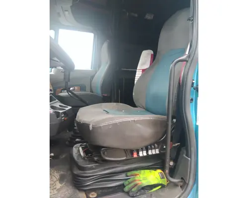 INTERNATIONAL PROSTAR 122 SEAT, FRONT