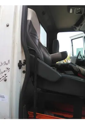 INTERNATIONAL PROSTAR 122 SEAT, FRONT