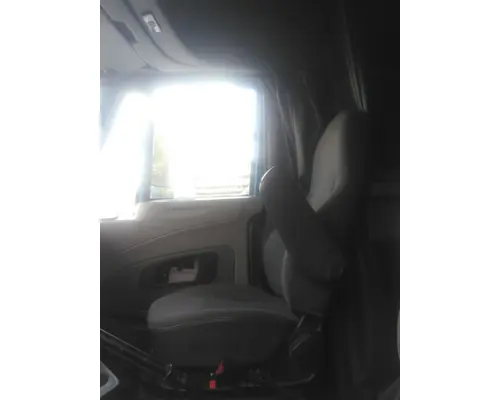 INTERNATIONAL PROSTAR 122 SEAT, FRONT