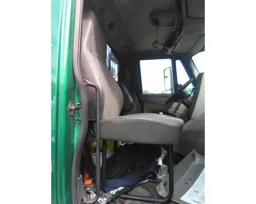 INTERNATIONAL PROSTAR 122 SEAT, FRONT