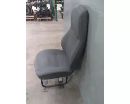 INTERNATIONAL PROSTAR 122 SEAT, FRONT