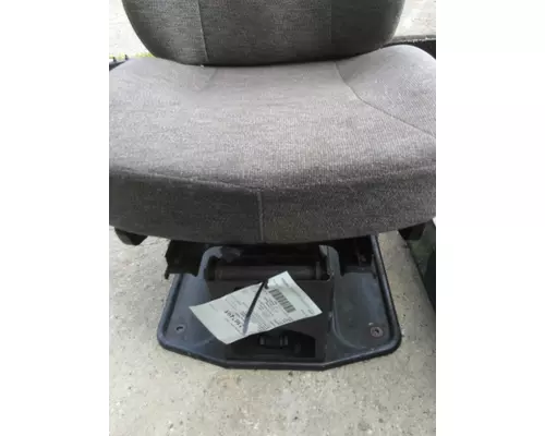 INTERNATIONAL PROSTAR 122 SEAT, FRONT