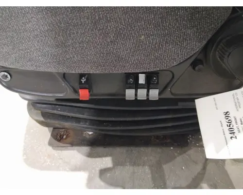 INTERNATIONAL PROSTAR 122 SEAT, FRONT