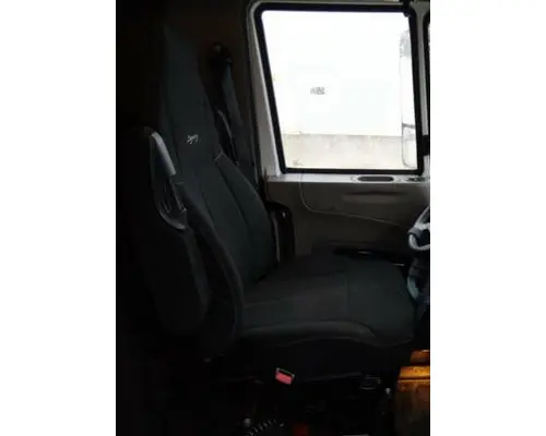 INTERNATIONAL PROSTAR 122 SEAT, FRONT