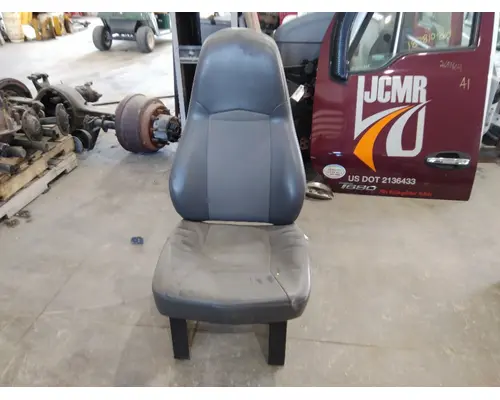INTERNATIONAL PROSTAR 122 SEAT, FRONT