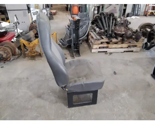 INTERNATIONAL PROSTAR 122 SEAT, FRONT