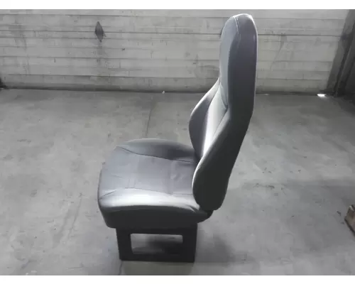 INTERNATIONAL PROSTAR 122 SEAT, FRONT