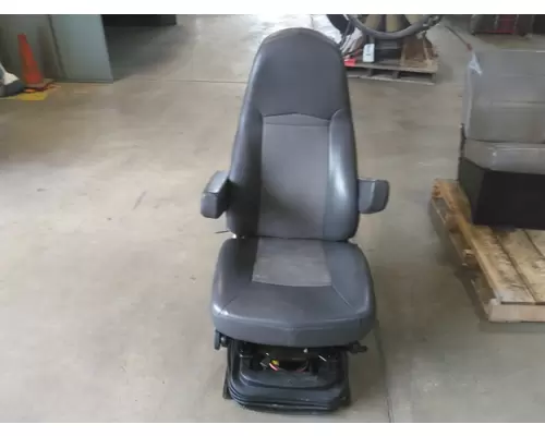 INTERNATIONAL PROSTAR 122 SEAT, FRONT