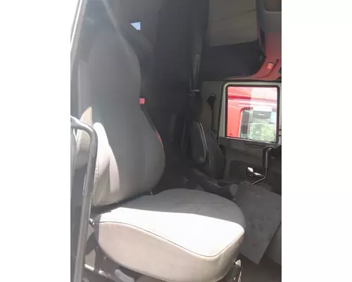 INTERNATIONAL PROSTAR 122 SEAT, FRONT