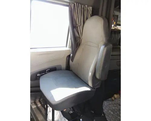 INTERNATIONAL PROSTAR 122 SEAT, FRONT