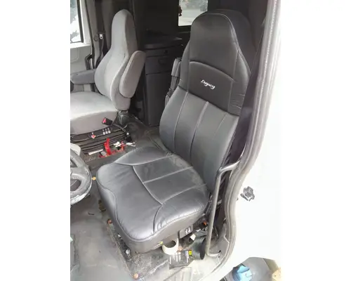 INTERNATIONAL PROSTAR 122 SEAT, FRONT