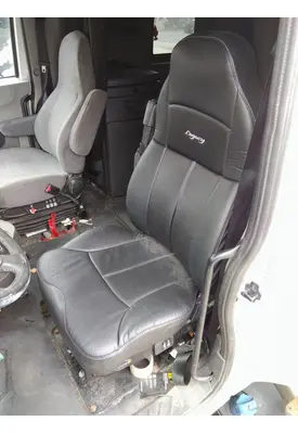 INTERNATIONAL PROSTAR 122 SEAT, FRONT