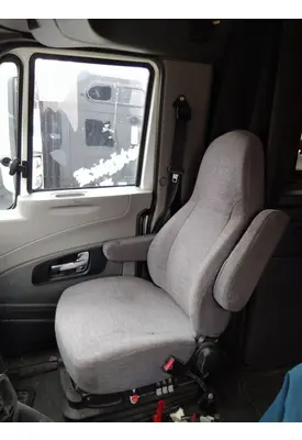 INTERNATIONAL PROSTAR 122 SEAT, FRONT