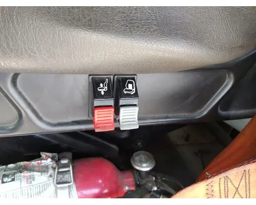 INTERNATIONAL PROSTAR 122 SEAT, FRONT
